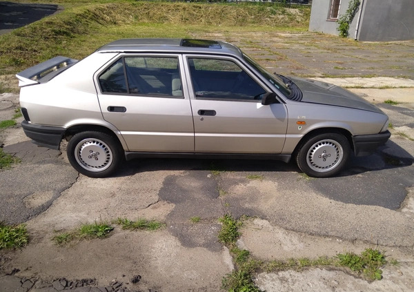 Alfa Romeo 33 cena 13300 przebieg: 85000, rok produkcji 1988 z Żyrardów małe 379